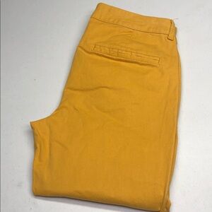 LIKE NEW OLD NAVY PIXIE YELLOW DRESS CHINOS 6/28x28 ⭐️